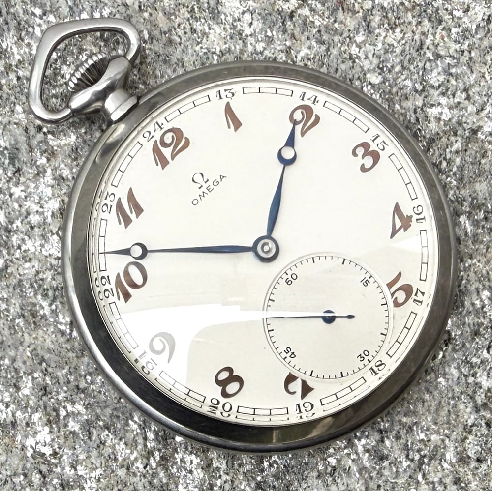 Omega8858374angle